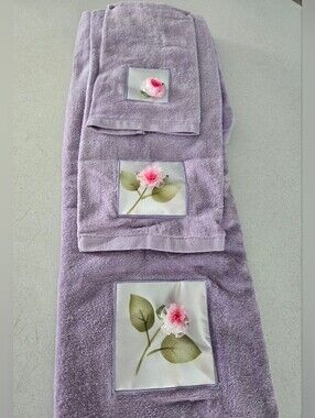 NWT  Lilac Towel Set